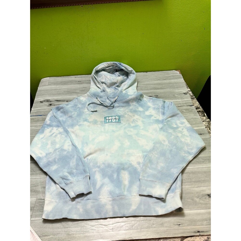 Taylor Swift Light Blue Tie-Dye Pullover Hoodie M